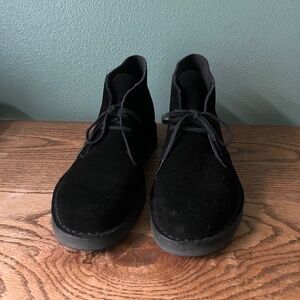 Clarks Premium Soft Black Suede Desert Boots  Crepe Soles  Mens Size 10.5 Medium